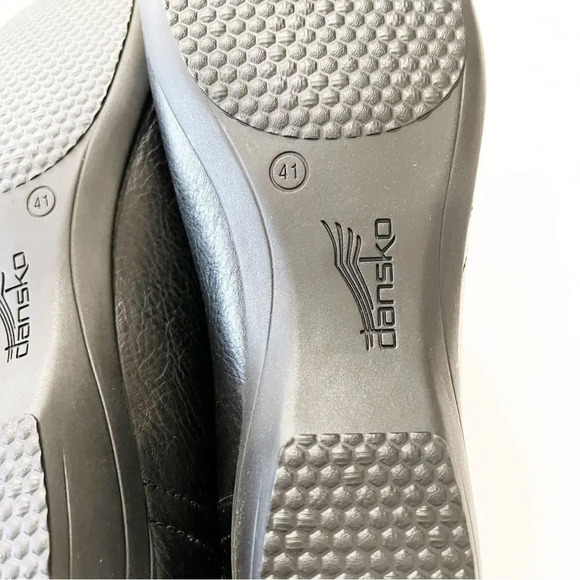 Dansko Franny Black Leather Loafer Clogs Women’s Size 41 Like New - Picture 10 of 13